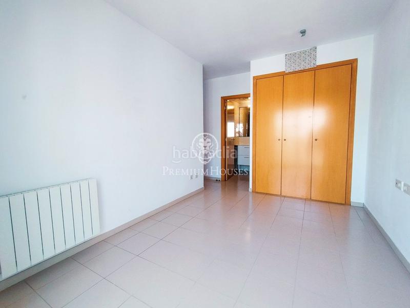 Foto fa960683-9dbd-4682-8d7e-7de9ff973354. Alquiler piso  con vista al mar, ascensor y parking. en Sitges