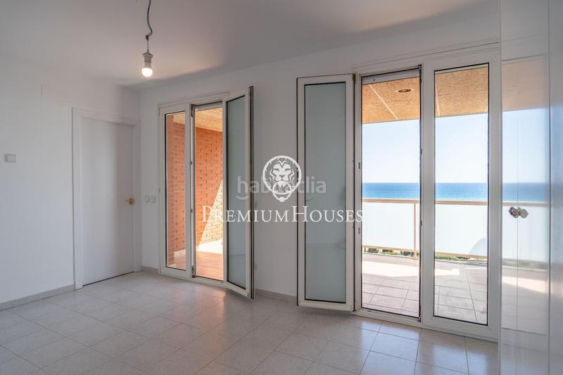 Foto 8dc6d58a-6763-4774-8ca1-5b302bb057de. Affitto attico con riscaldamento parcheggio piscina in Sitges