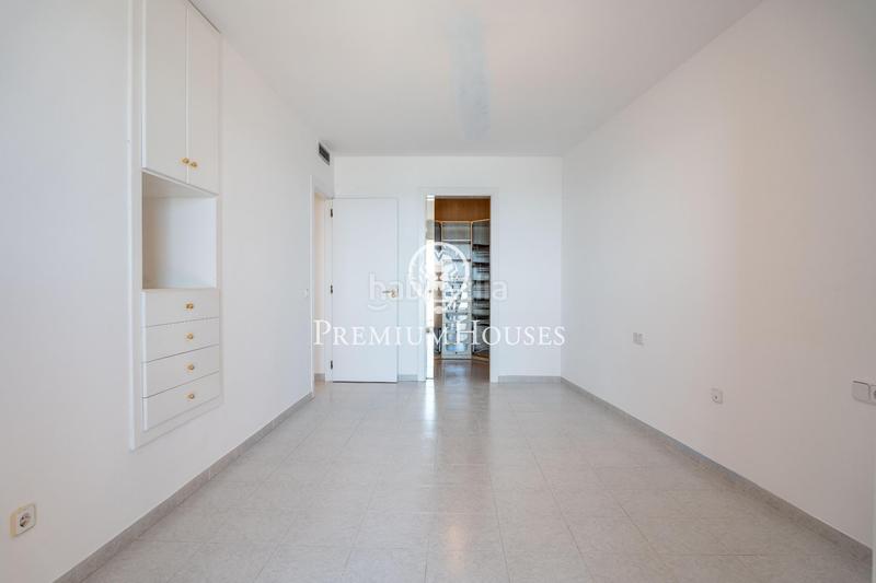 Foto 0a9613e4-c3ad-4599-8417-ea169274d7a4. Miete dachwohnung mit heizung parking pool in les botigues de Sitges Sitges