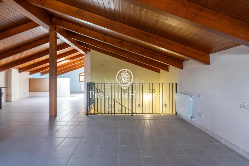 Foto 915baa8b-e738-45bb-8f52-4c86c07fb890. Casa amb calefacció aparcament piscina a Bellamar Castelldefels