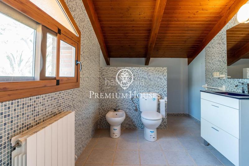 Foto 91a38ec8-716d-4dff-9c08-f69769d90447. Casa amb calefacció aparcament piscina a Bellamar Castelldefels