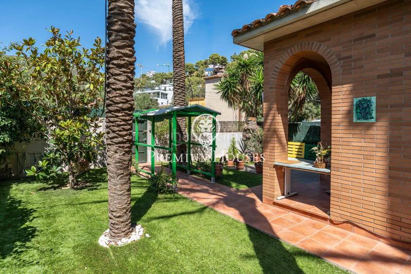 Foto a3651eb7-79eb-491b-bbf0-6d37c6364612. Casa amb calefacció aparcament piscina a Bellamar Castelldefels