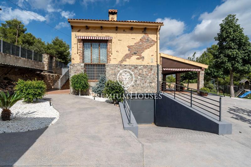 Foto a702ddf4-05d9-4405-b151-e3e9f1c0f574. Haus mit heizung parking pool in Maspujols