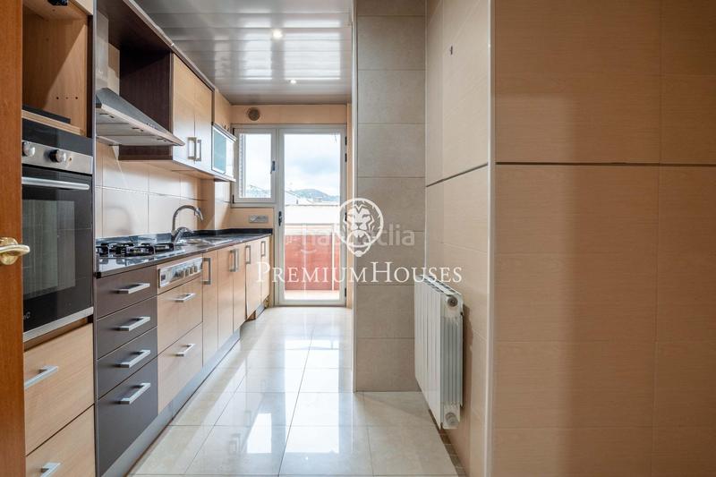 Foto a65bcdc4-69b0-4b01-9370-ae8a8e162681. Piso  con terraza y vista despejadas en can calderon en Viladecans