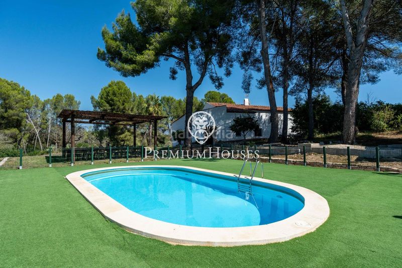 Foto f87bafc8-88af-494c-88f4-aa763fcd0eed. Masia amb calefacció piscina a Catllar (El)