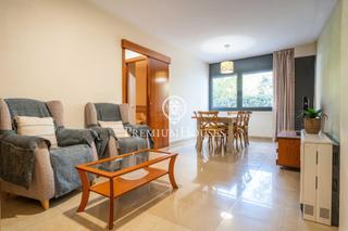 Piano terra in Begues. Planta baja con patio en begues