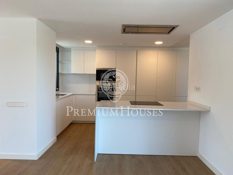 Foto e0239706-4186-460b-9ccf-2051a317a35d. Lloguer apartament amb calefacció aparcament piscina a Gavà