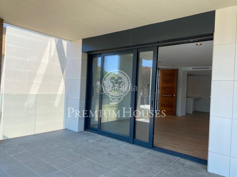 Foto d9a06c81-2b38-4464-961f-9da5e1520732. Rent apartment with heating parking pool in Gava Mar Gavà