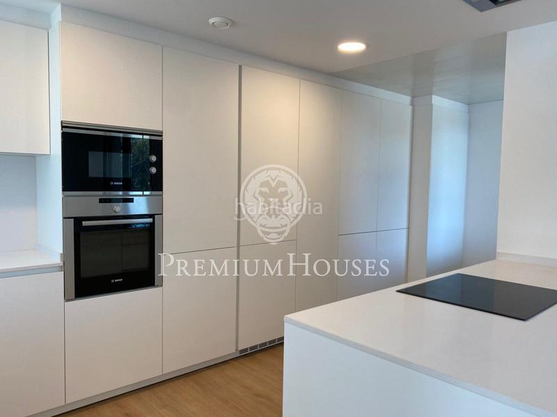 Foto e77d41a4-82ef-4d93-8dc4-e0fd18663425. Rent apartment with heating parking pool in Gava Mar Gavà