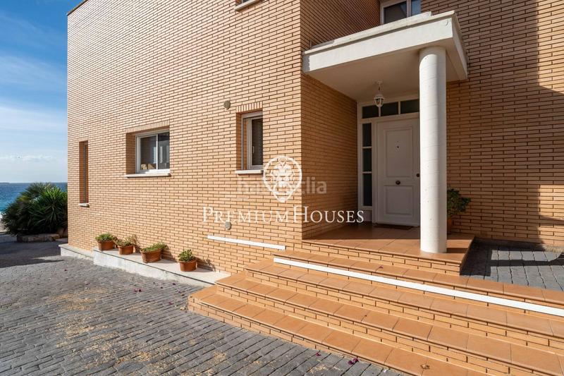 Foto 4d6b34b2-3919-424d-a540-0e2407e4c371. Casa  independiente en primera línea de mar en urbanizacions de Llevant en Tarragona