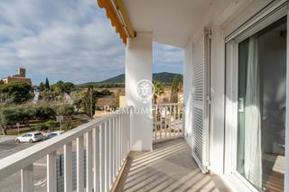 Casa a Centre. Casa independiente con terrazas y vistas despejadas en el centro