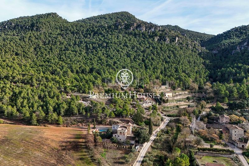 Foto f4481c69-aff4-467d-b75d-ee5317a93cfc. Masia amb calefacció piscina a Montblanc