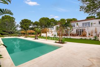 Casa en Sant Jordi D´Alfama. Casa con piscina y jardín en sant jordi dalfama