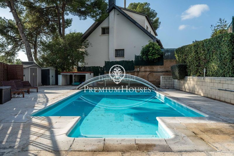 Foto 16a1cf43-cc94-41d3-a635-3ff1f39d7a8e. Casa amb aparcament piscina a Can Roca Castelldefels