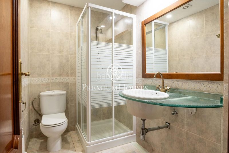 Foto 178e4e41-2fe8-48b5-a59b-c71c7ab8e964. Casa amb aparcament piscina a Can Roca Castelldefels