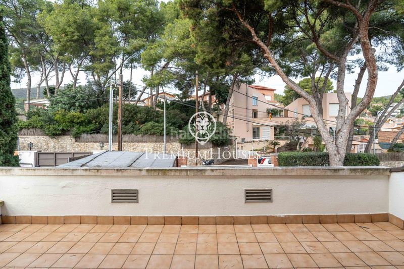 Foto 2995d86f-7ef7-4650-992c-5e6aad091678. Casa amb aparcament piscina a Can Roca Castelldefels