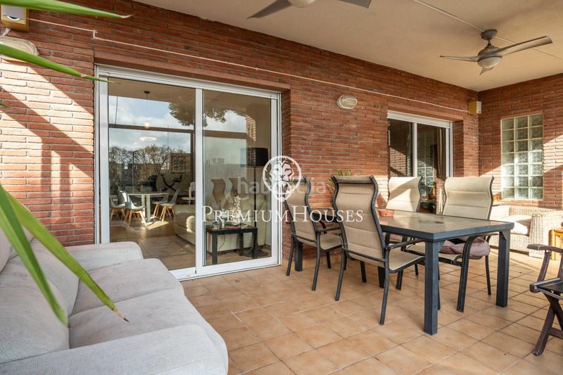 Foto 50d3c670-62a9-4dda-b0da-25265f6b52b8. Casa amb aparcament piscina a Can Roca Castelldefels