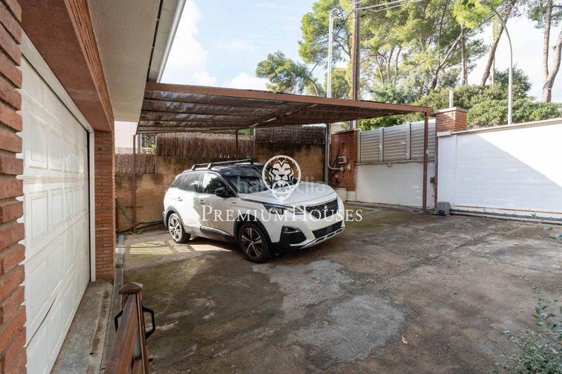 Foto 6b5afbab-b315-49cf-9a36-5e737801d341. Casa amb aparcament piscina a Can Roca Castelldefels