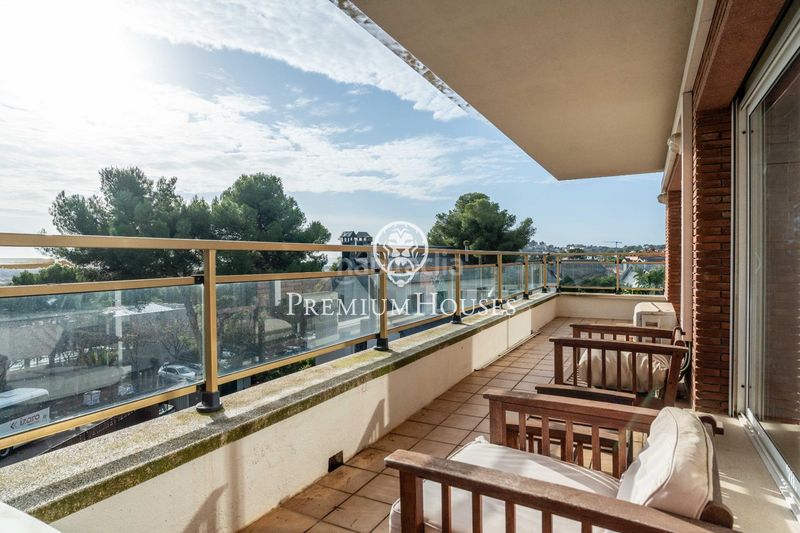 Foto 6c5ea6f5-a5c4-4526-a81d-76d4926367c8. Casa amb aparcament piscina a Can Roca Castelldefels