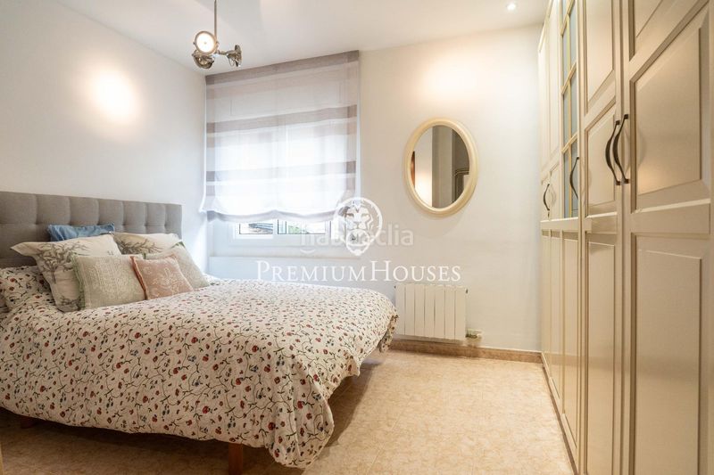 Foto fd32565d-134d-4316-a0c8-3812e8c10896. Casa amb aparcament piscina a Can Roca Castelldefels