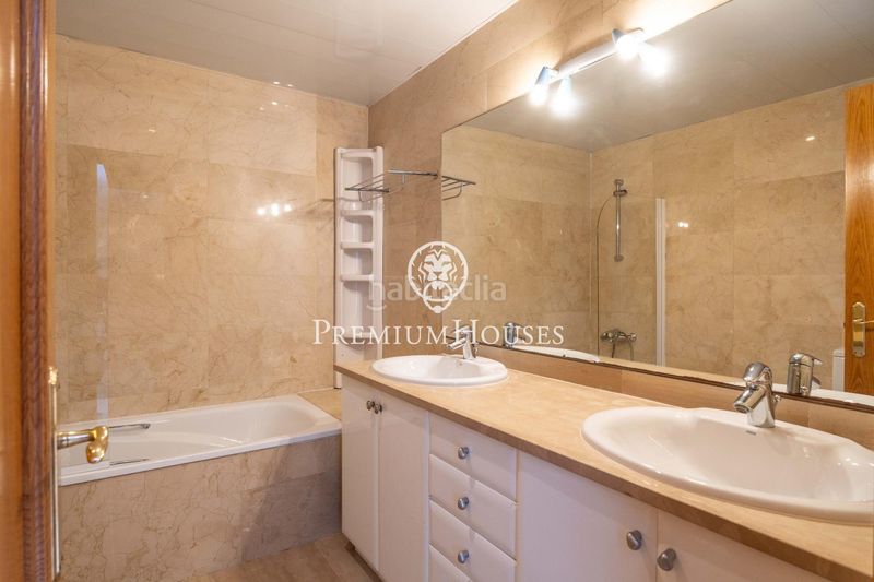 Foto 00125ca5-f340-4a77-bbf7-d15feaf94a65. Àtic amb calefacció aparcament piscina a les botigues de Sitges Sitges
