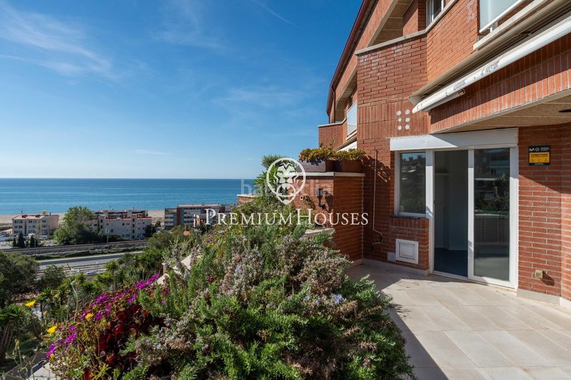 Foto 3592d0d3-b0e9-4ff4-8462-c029d7c75639. Àtic amb calefacció aparcament piscina a les botigues de Sitges Sitges