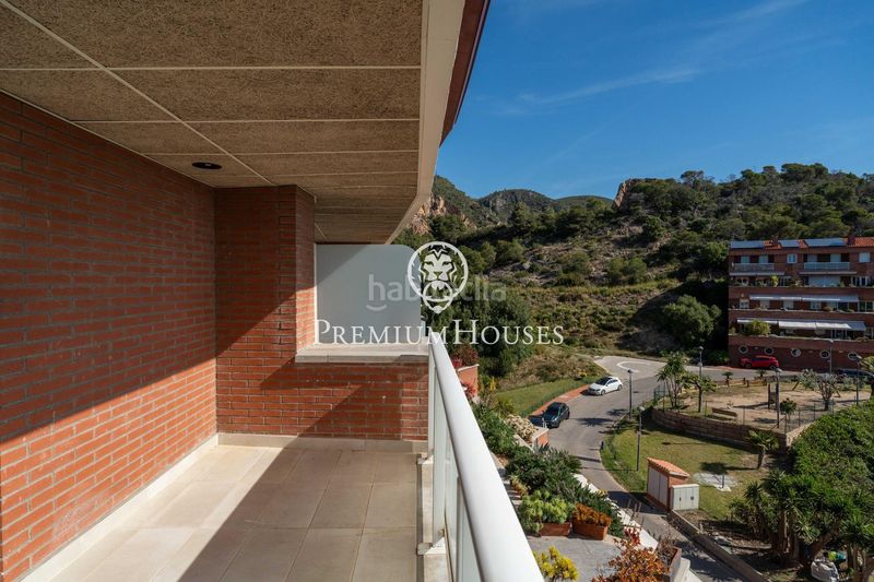 Foto ed6dd1f2-cfb9-44f5-b8ba-7d746fb521ea. Àtic amb calefacció aparcament piscina a les botigues de Sitges Sitges
