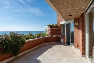 Duplex in Les Botigues de Sitges. Dúplex con vistas despejadas en les botigues