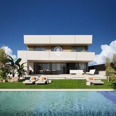 Maison à Can Pei. Casa independiente con piscina en la plana