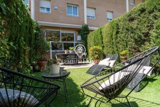 Duplex in Llevant. Dúplex en el barrio els músics
