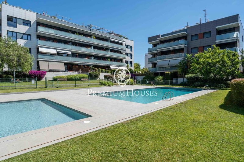Foto 90e8385e-cfb4-4850-b006-4eac7a4230d5. Pis amb calefacció aparcament piscina a La Plana Sitges