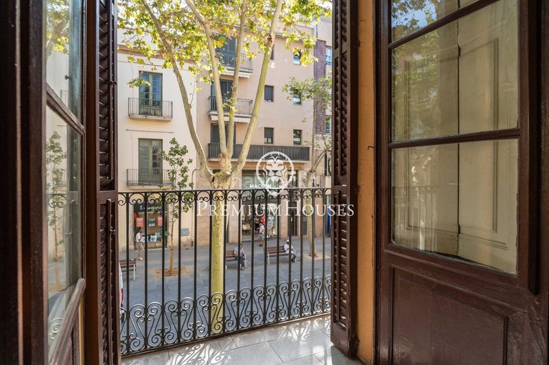 Foto 169b97e6-bb51-4d21-9b0d-df3bc979d85d. Edificio  en rambla principal en Centrevila Vilanova i la Geltrú