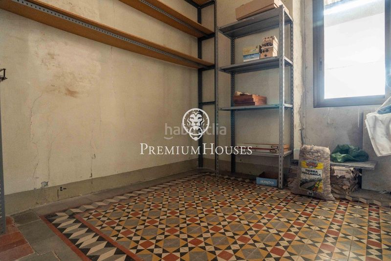 Foto a5ee21c1-7134-4520-8fa9-520c69b1f7e3. Edificio  en rambla principal en Centrevila Vilanova i la Geltrú