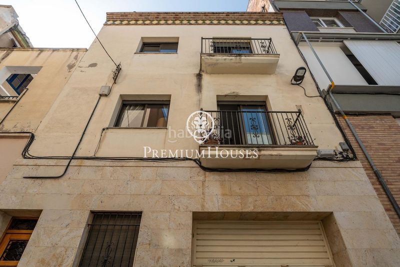 Foto c4f11a9c-f978-4e8d-b759-39a544473b9a. Edificio  en rambla principal en Centrevila Vilanova i la Geltrú