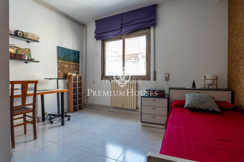 Foto fceb86fe-bc09-4580-8d33-4f245c7bc5ce. Edificio  en rambla principal en Centrevila Vilanova i la Geltrú