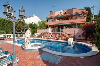 Casa a La Sentiu. Casa independiente en la sentiu