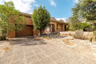 Casa a Mestral. Casa con jardín en el pinar