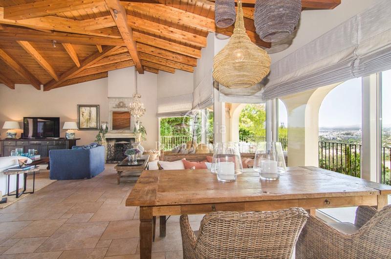 Foto 4400b7a3-2141-4c75-a729-5f611c40f587. Casa amb calefacció aparcament piscina a Levantina - Montgavina - Quintmar Sitges