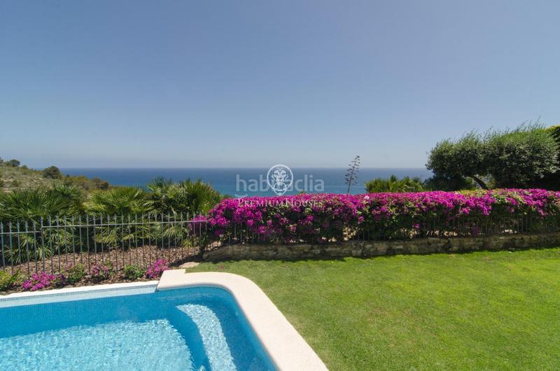 Foto 4ebe5f79-27b0-49ff-ae98-c33dc63eb2ac. Casa amb calefacció aparcament piscina a Levantina - Montgavina - Quintmar Sitges