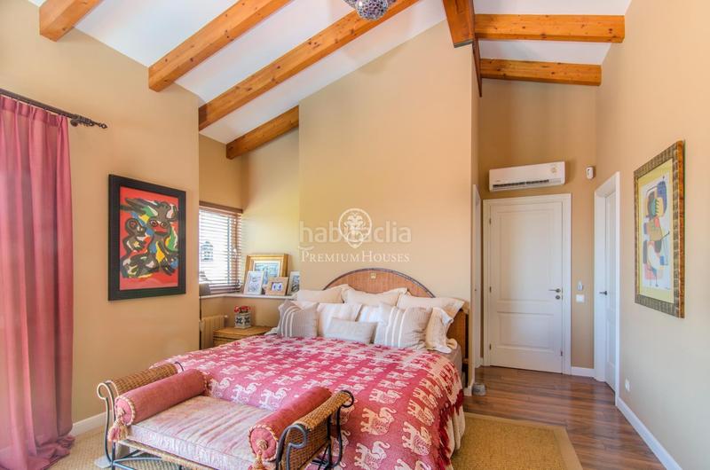 Foto 57bd7bda-91b7-4cb7-8db3-67e26a22dcb3. Casa amb calefacció aparcament piscina a Levantina - Montgavina - Quintmar Sitges