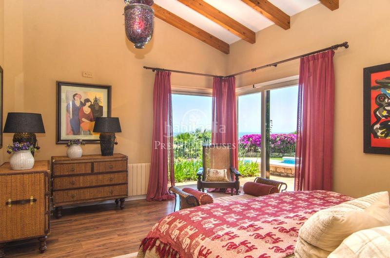 Foto a47a5b66-8f4d-4972-a60b-618952c42035. Casa amb calefacció aparcament piscina a Levantina - Montgavina - Quintmar Sitges