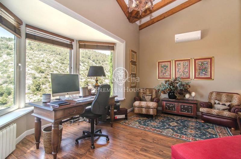 Foto a6f129e5-a688-4eab-a8bb-b0a3485ca313. Casa amb calefacció aparcament piscina a Levantina - Montgavina - Quintmar Sitges