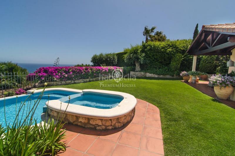 Foto d7384fca-cedb-4193-b3eb-72fe82446f99. Casa amb calefacció aparcament piscina a Levantina - Montgavina - Quintmar Sitges