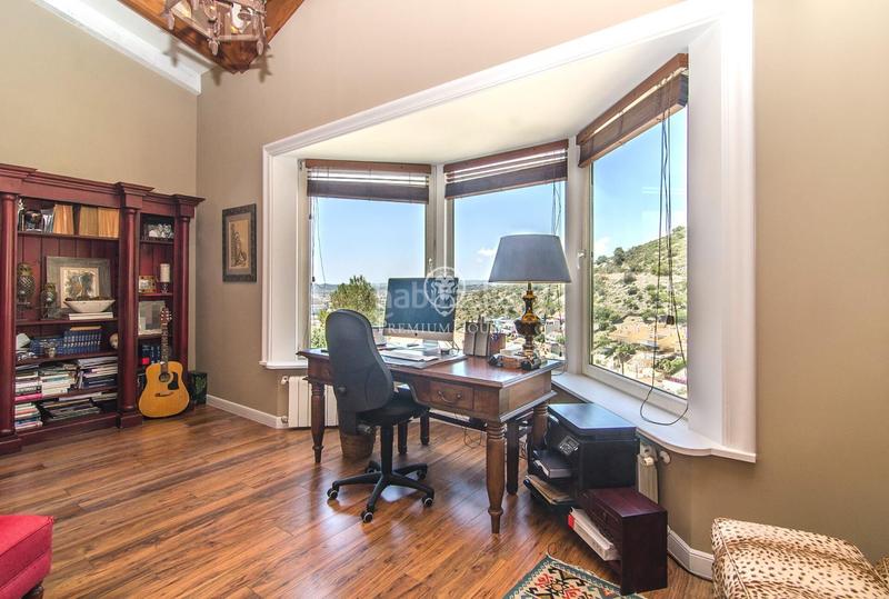 Foto f01254c3-bab8-4b7b-a40a-c92892838452. Casa amb calefacció aparcament piscina a Levantina - Montgavina - Quintmar Sitges