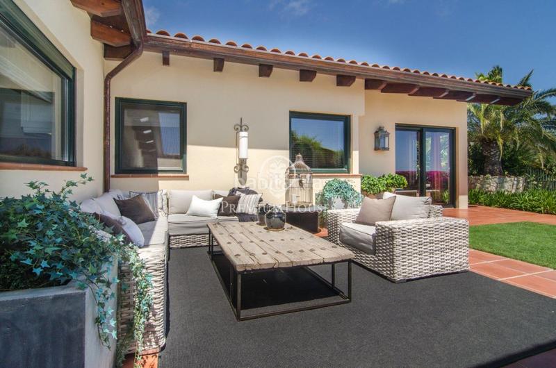 Foto fe592dd1-a7af-4600-8042-7586e7fccb4c. Casa amb calefacció aparcament piscina a Levantina - Montgavina - Quintmar Sitges