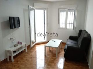 Rent Flat  Calle lavadero de la cruz. **piso en alquiler ideal para estudiantes en el corazón de la ci
