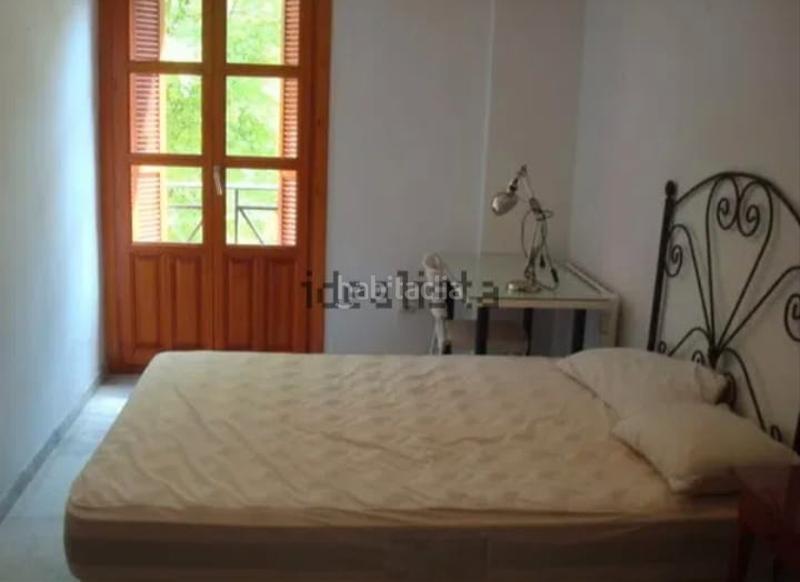 Foto 3f91121f-4333-4c4b-a898-a43c36447544. Miete etagenwohnung in Centro - Sagrario Granada