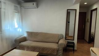 Location Appartement  Calle sagrada familia 17. Piso recién reformado en la chana