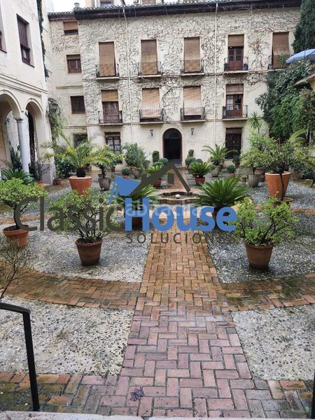 Foto b0cad220-6c58-4c15-a600-60fe9cd42a65. Rent apartment in calle duquesa 17 in Centro - Sagrario Granada