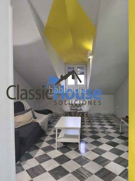 Foto b61647c0-4c90-42cb-9356-ef43ddda35c2. Rent apartment in calle duquesa 17 in Centro - Sagrario Granada